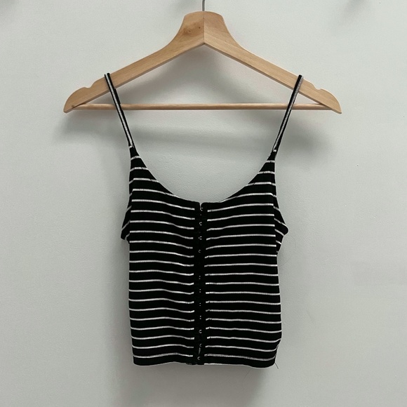 AMERICAN EAGLE Black White Striped Ribbed Hook Eye Clasp Tank Top - Picture 1 of 4